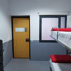 Traveller Box Hostel